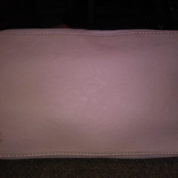 Guess Bag - Picture 2 of 3